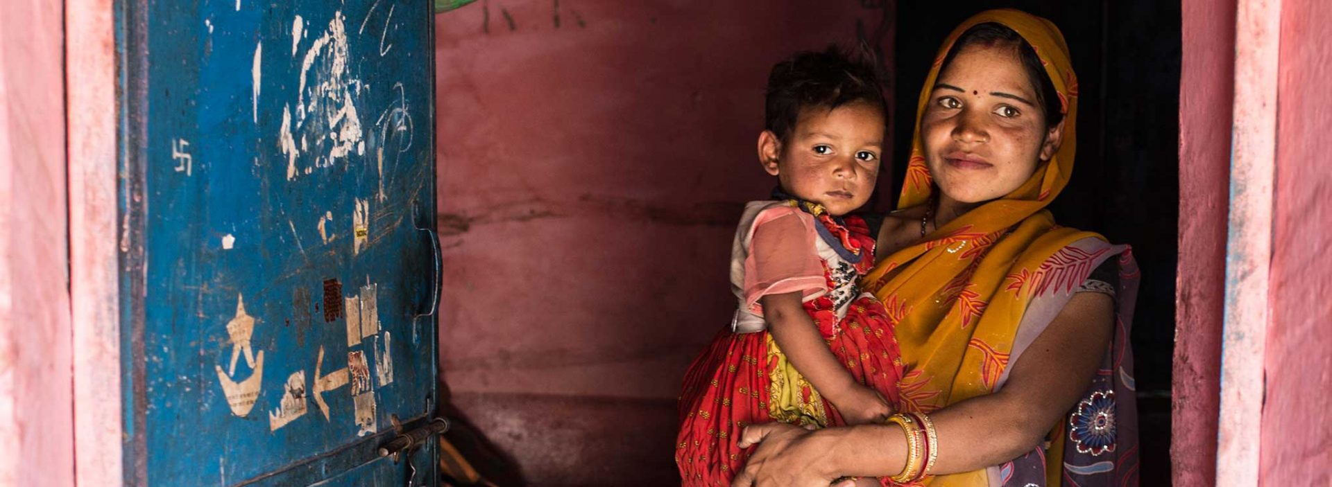 A mother with her daughter in Baran, Rajasthan, India.