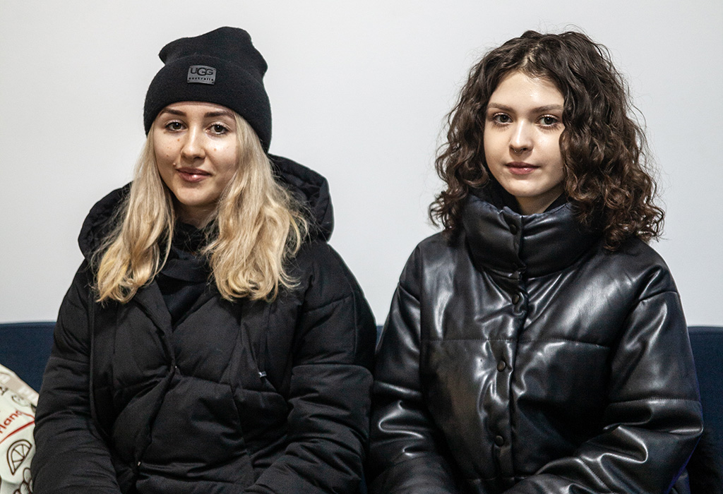 Kristina and Diana, two Ukrainian refugees at an Action Against Hunger-supported project in Chisinau, Moldova. 